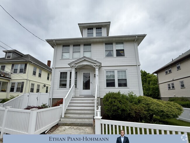 Building Photo - 78 Hunnewell Ave