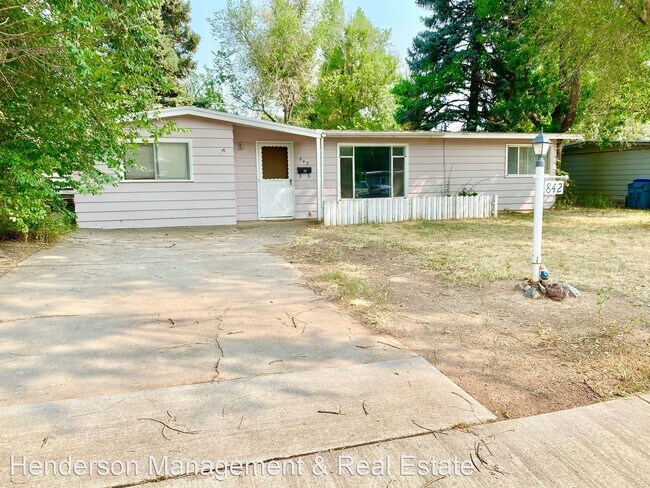 Building Photo - 4 br, 2 bath House - 842 Balsam Lane