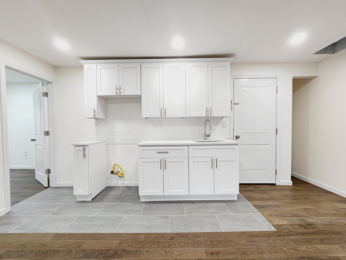 83 Oak St 3 - 77 Oak St