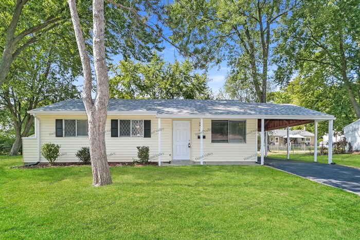 Primary Photo - 680 Lexington Park