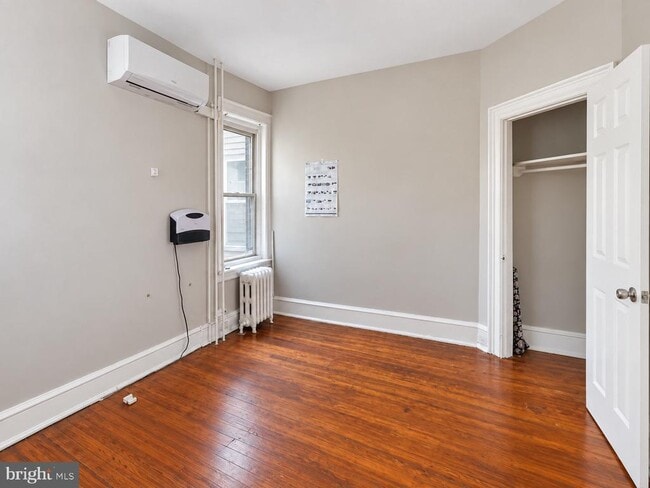 Building Photo - 5548 Sansom St