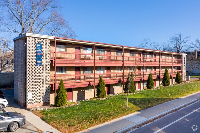 Building Photo - 415 Hoover