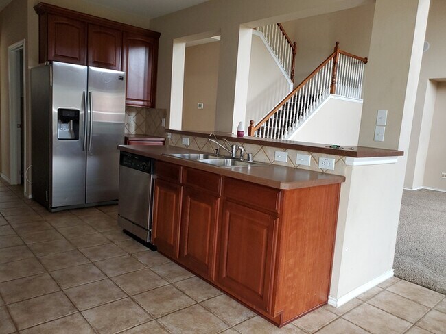 Foto del edificio - 627 Magnolia Ln
