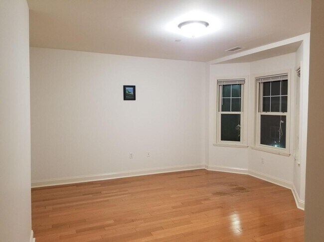 Foto del edificio - 391 Pleasant St