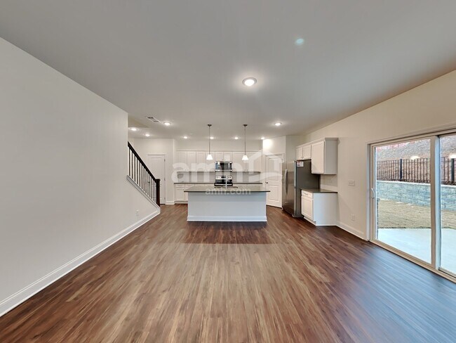 Foto del edificio - 5292 Blue Mountain Dr