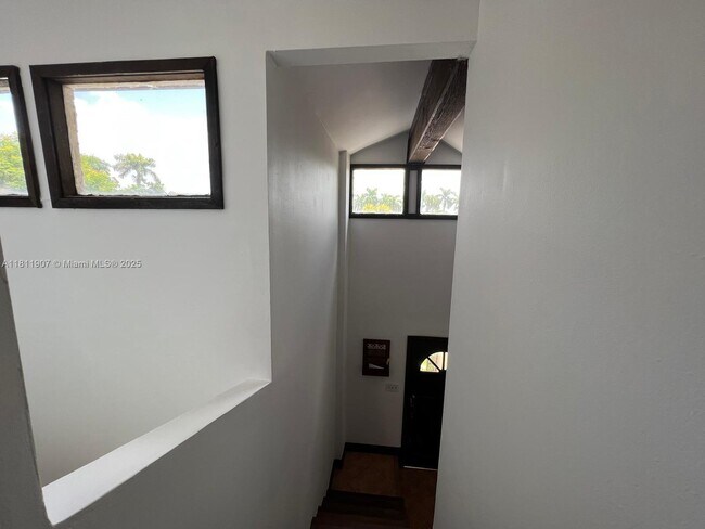 Building Photo - 9518 SW 148th Ave Cir E