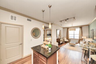 Building Photo - 6363 San Felipe St