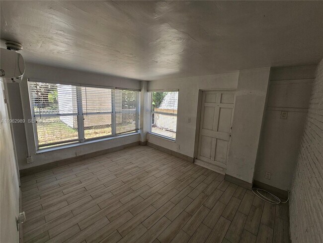 Foto del edificio - 26 SE 13th Terrace