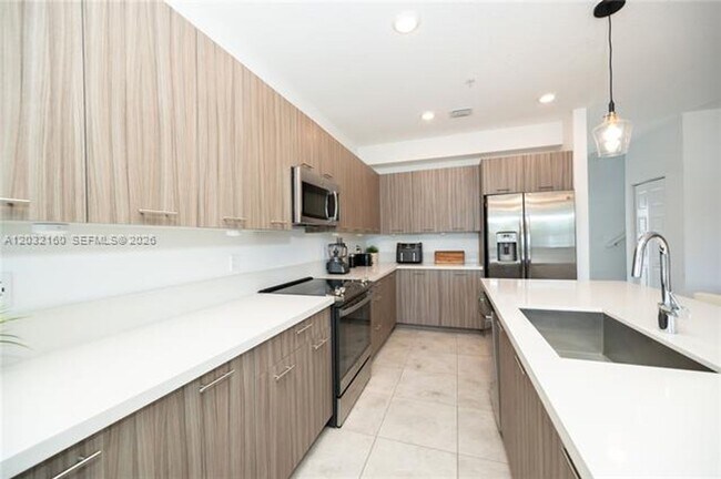 Foto del edificio - 4640 NW 84th Ave