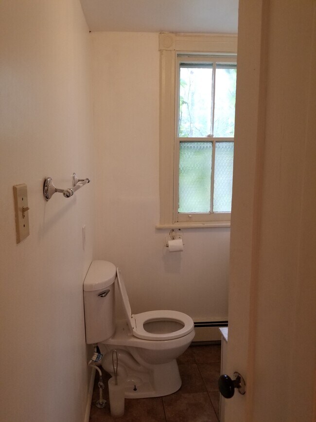 218 Spruce St, Albany, NY 12210 Apartments in Albany, NY