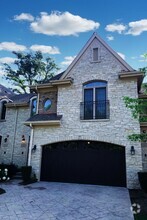 Building Photo - 1261 Caroline Ct