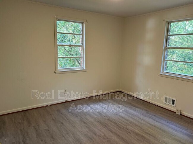 Foto del edificio - 352 N 16th St