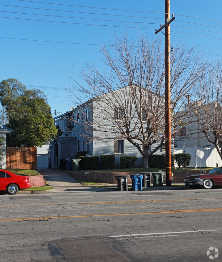 Building Photo - 1807-1809 W Victory Blvd
