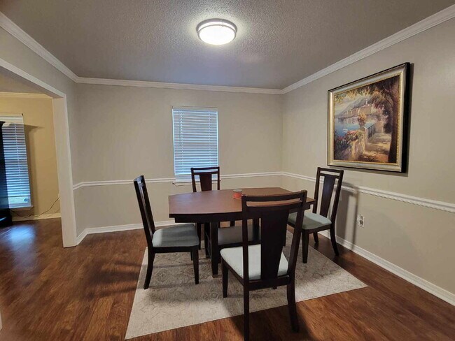 Building Photo - Beautiful Biloxi 3/2 fully furnished TDY!