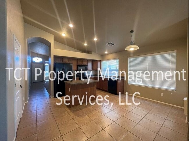 Foto del edificio - Spacious Home in Great Location!