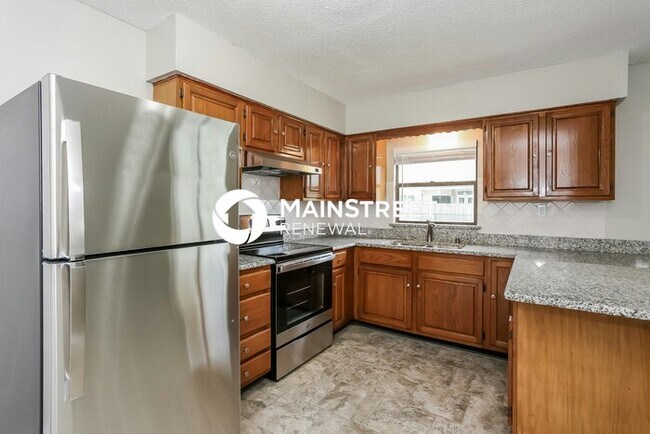 Building Photo - 3 Bedroom Pet-Friendly Home in jacksonvill...
