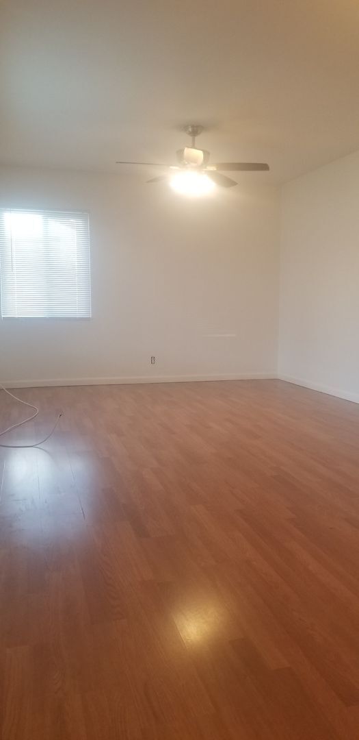 Foto del edificio - 3015 Glenwood Pl