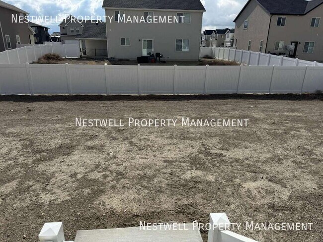 Building Photo - 1612 Cottontail Dr