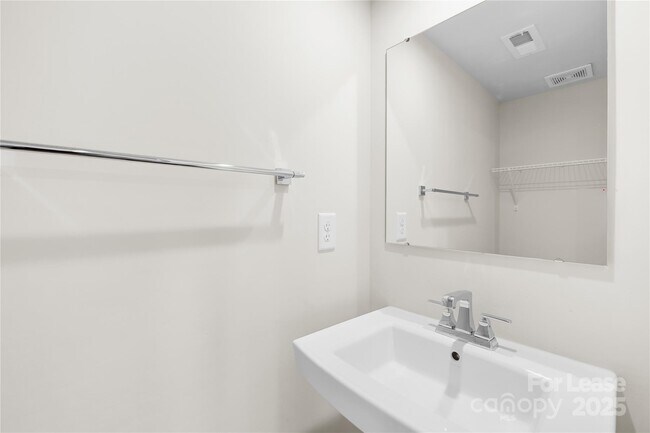 Foto del edificio - 1240 Newell Towns Ln