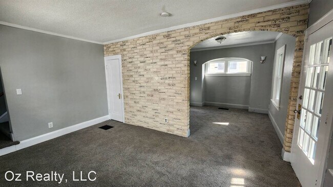 Foto del edificio - 2 br, 1 bath House - 517 Toronto Ave
