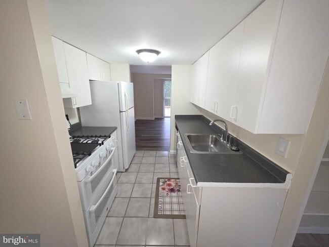 Building Photo - 5407 Fallriver Row Ct