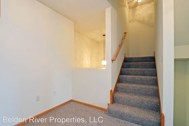 Building Photo - 3 br, 2 bath House - 5736 4th St NE