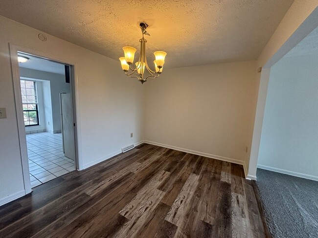 Building Photo - Home For Rent - Thornberry Townhomes!