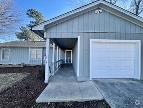 Building Photo - 4959 Forest Ridge Dr