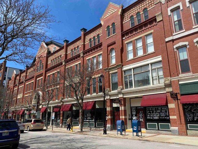 Building Photo - 40 Hanover St