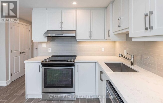 Building Photo - 632 Dovercourt Rd