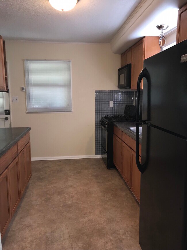 Foto del edificio - 2633 W 21st St