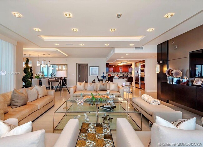 Building Photo - 3951 S Ocean Dr