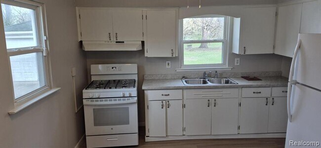 Foto del edificio - 20284 Melrose St