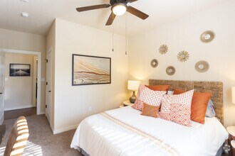2BR 1BA - 855 SF - Sandstone Ridge