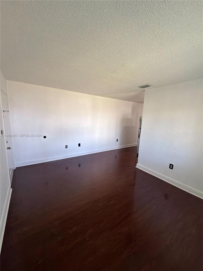 Foto del edificio - 1621 NW 16th Ave