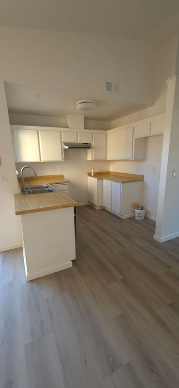 Building Photo - 915 Almond Blossom Dr