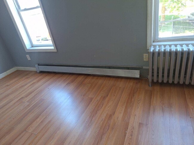 Building Photo - 362 Brunswick Ave