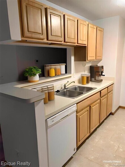 Building Photo - 204 Marigold Cir