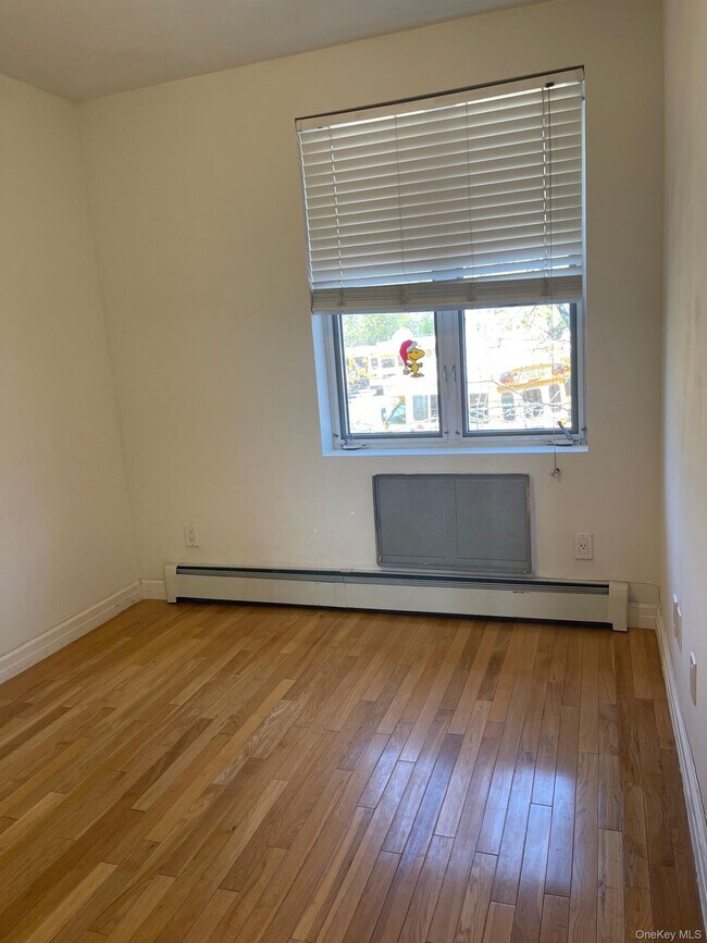 Foto del edificio - 245-31 60th Ave