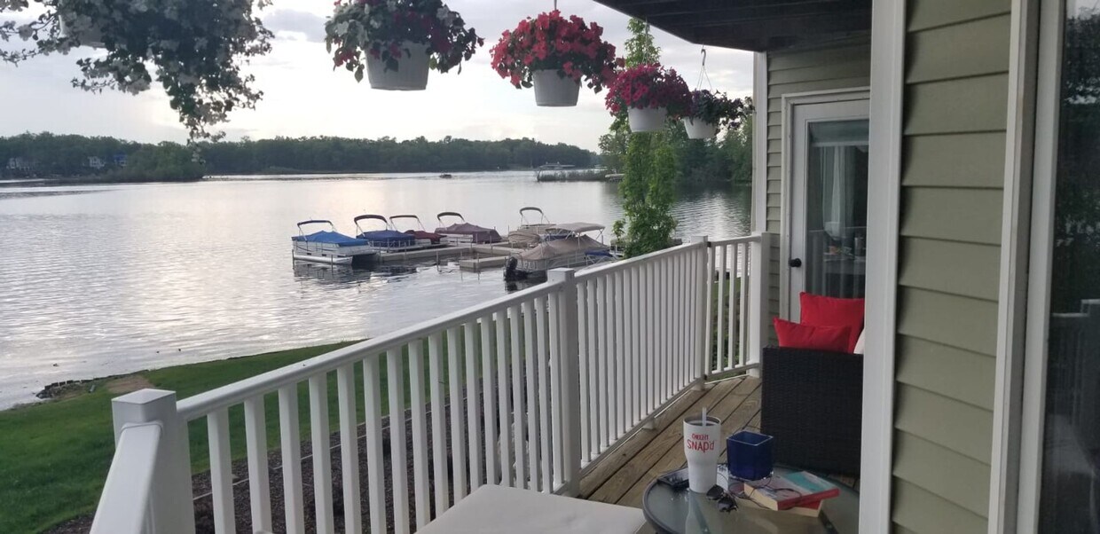 Foto principal - Lake Front Condo in Battle Creek