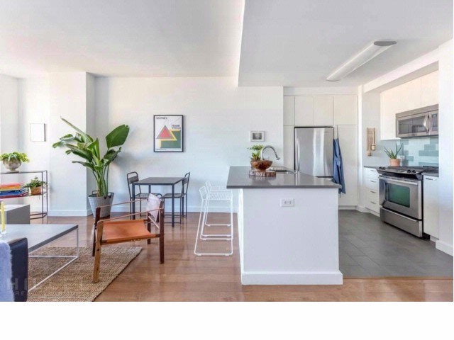 Foto principal - 80 DeKalb Ave