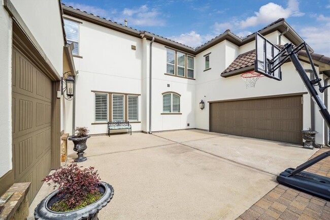Foto del edificio - 6115 Majestic Pines Dr