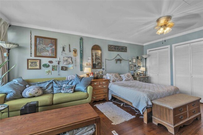 Building Photo - 5210 Woodrow Ave