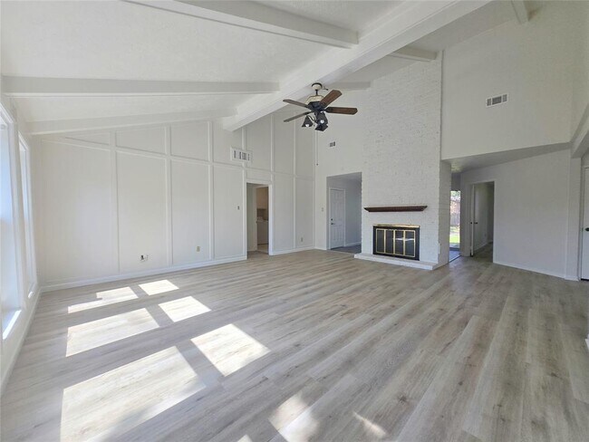 Building Photo - 2946 Jenny Dr