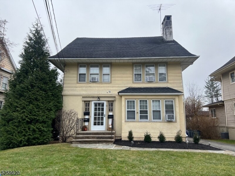 Primary Photo - 36 Smull Ave