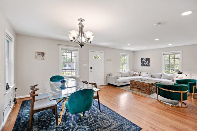 Building Photo - 2021 Washington Blvd