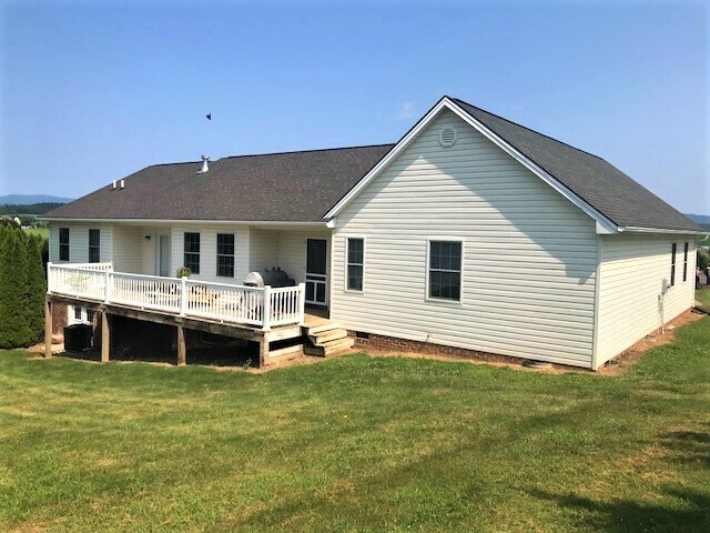 Building Photo - Spacious Detached Home in Great Location a...