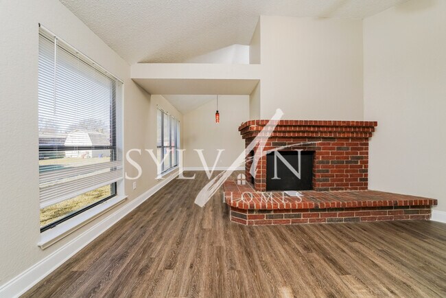Building Photo - Experience the Lifestyle awaiting you!