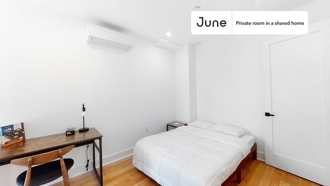 Building Photo - Cozy Private ROOM in Crown Heights