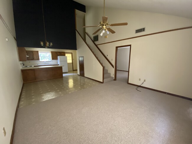 Building Photo - 710 Rocky Bayou Dr